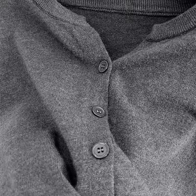 Short Cashmere Sweater Round Neck - Additional View 3