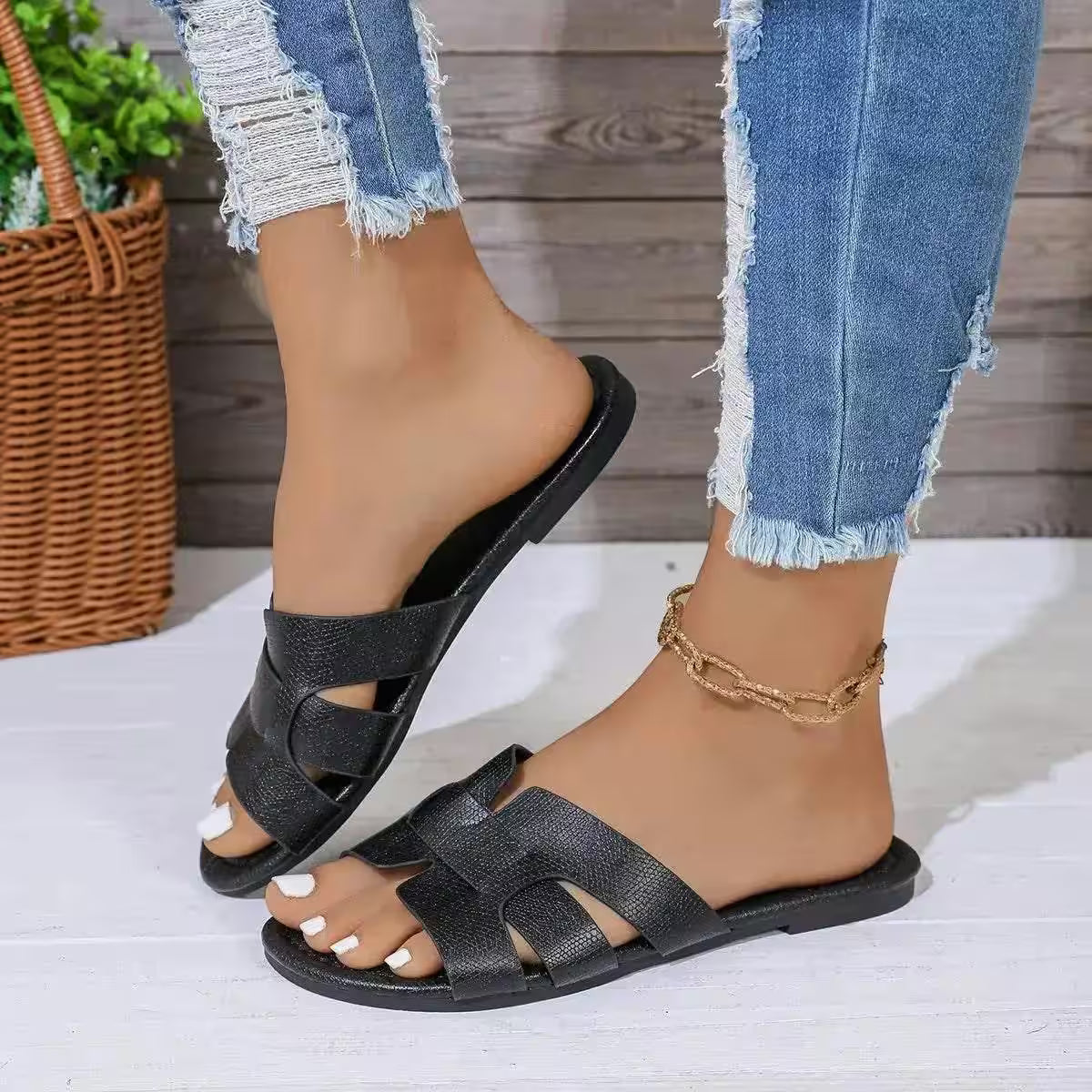 Casual Sandals Concise Flip Flops - Additional View 12