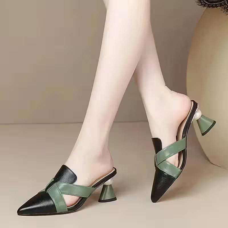 Women's Shoes in Black - Detail View