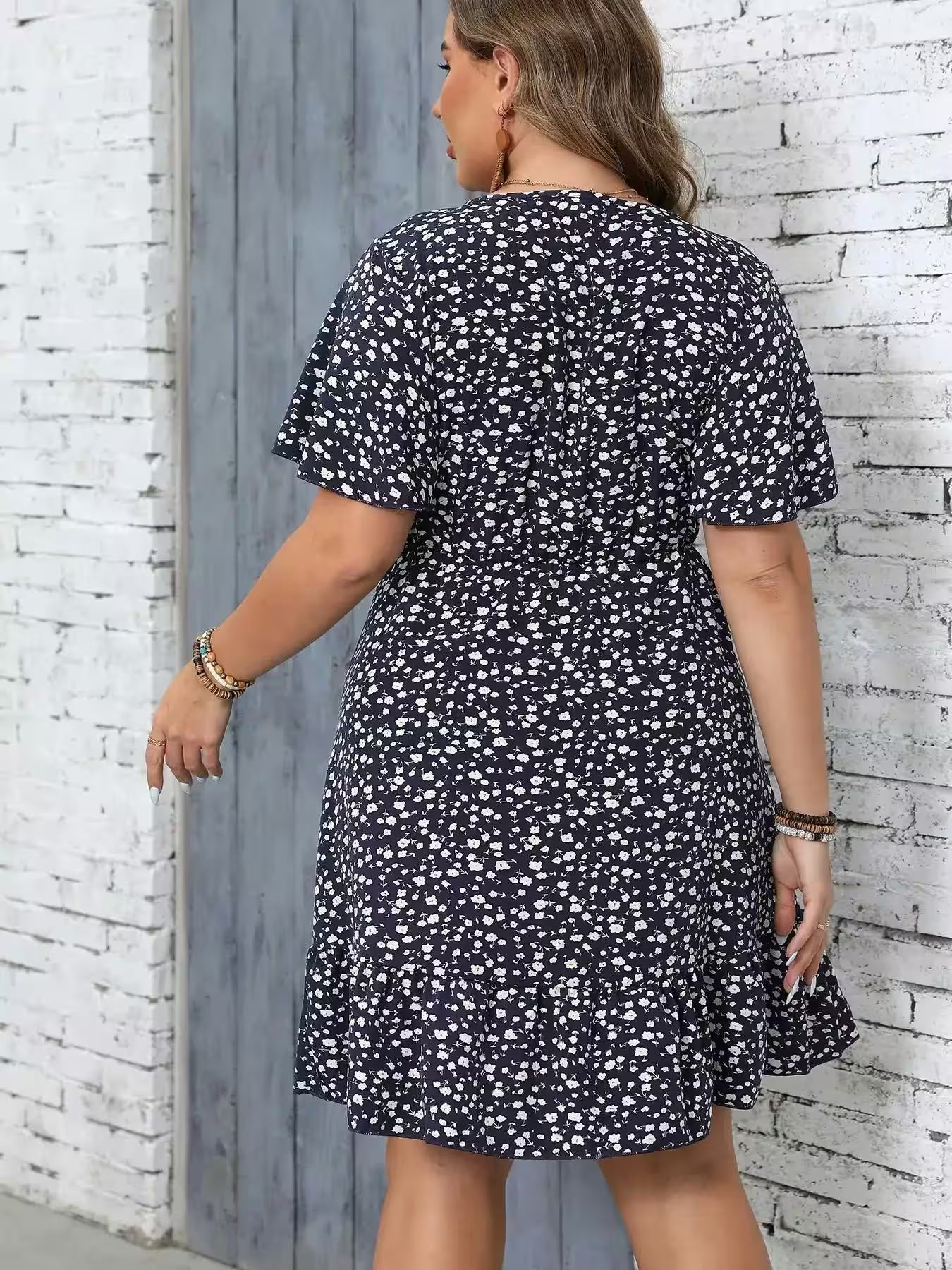 Large-size Floral Short-sleeved Package V-neck A-line Dress - Additional View 6