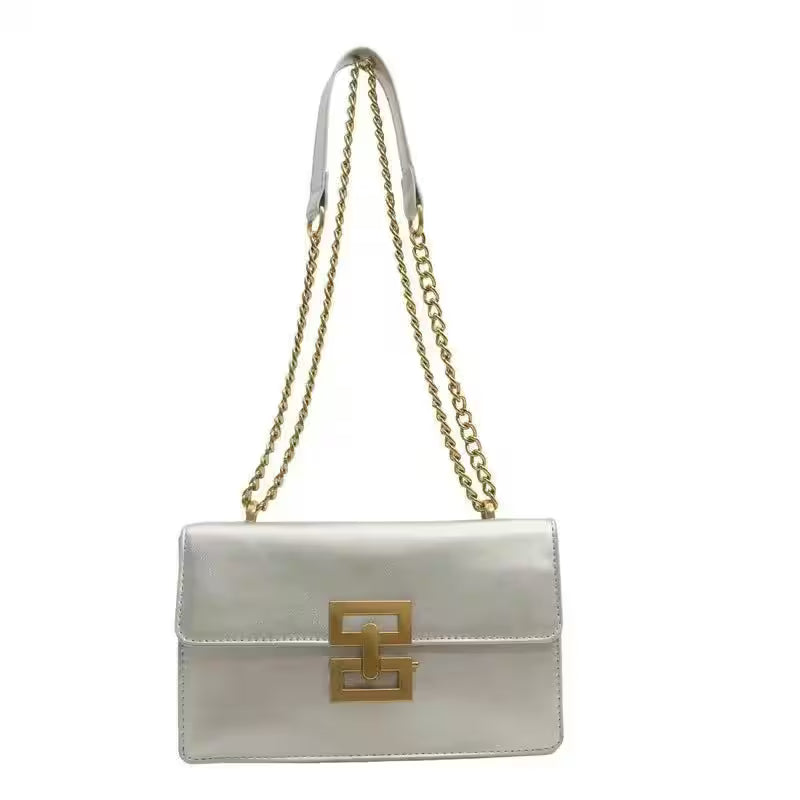 Bags The Epitome of Street Chic - Flair Feminine