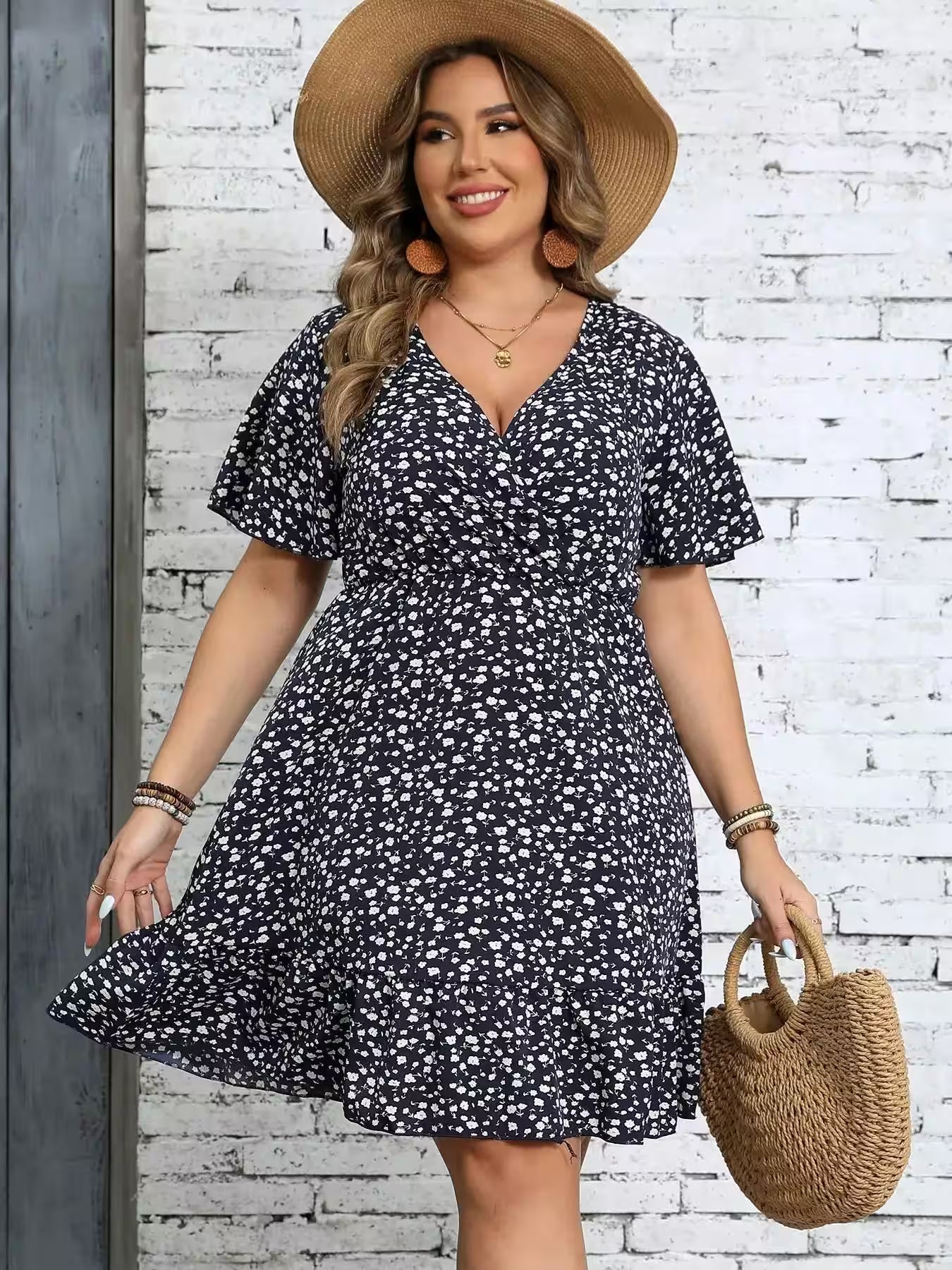 Large-size Floral Short-sleeved Package V-neck A-line Dress - Additional View 5