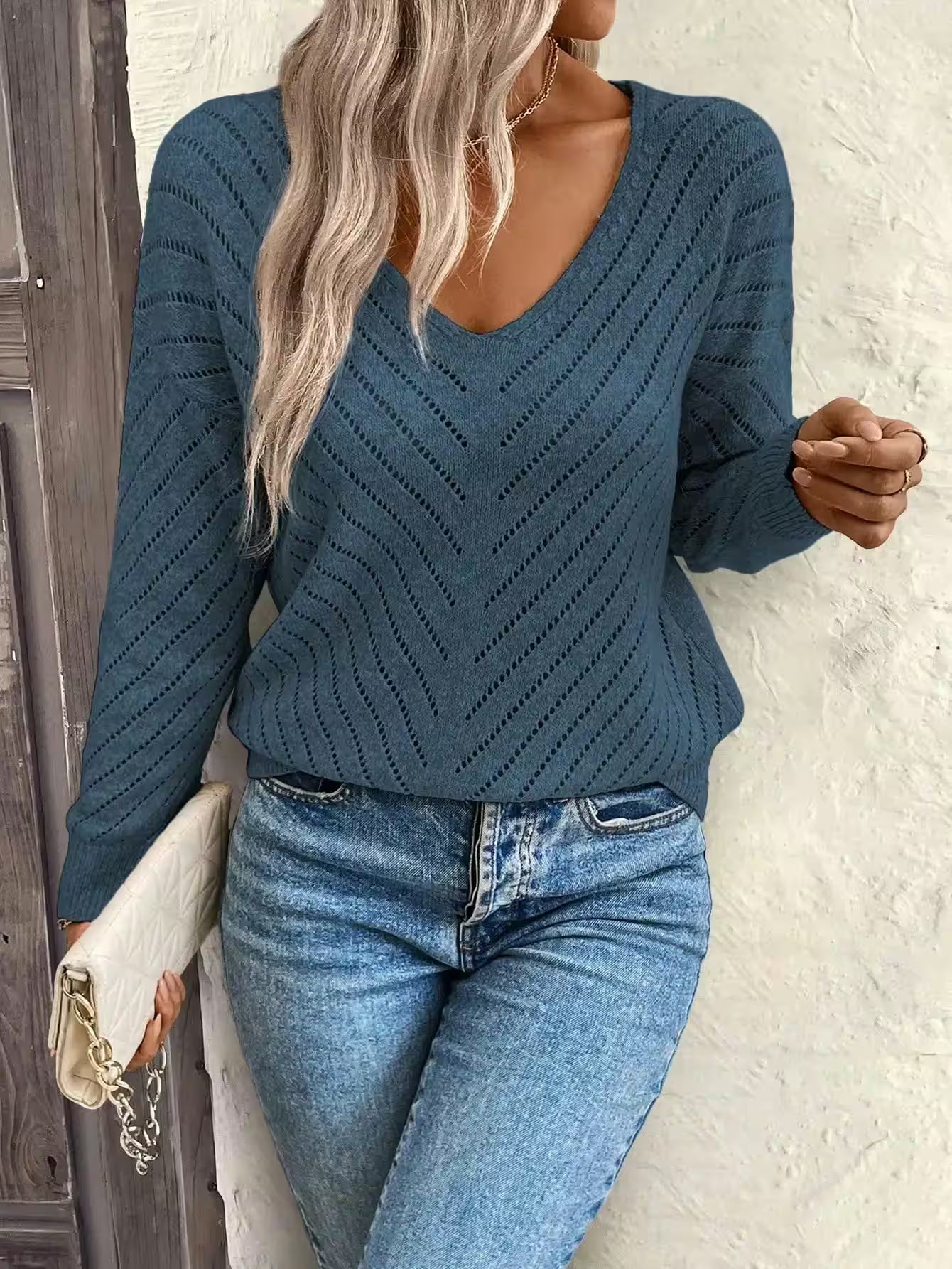 V-neck knitted off shoulder sweater can be worn externally - Women's Fashion - View 4