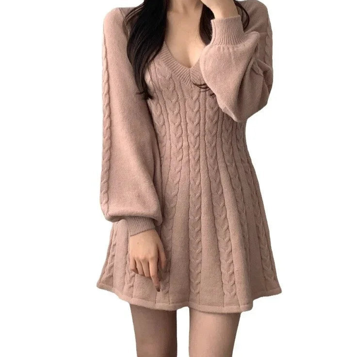 Dress V-neck for a classic and elegant look.