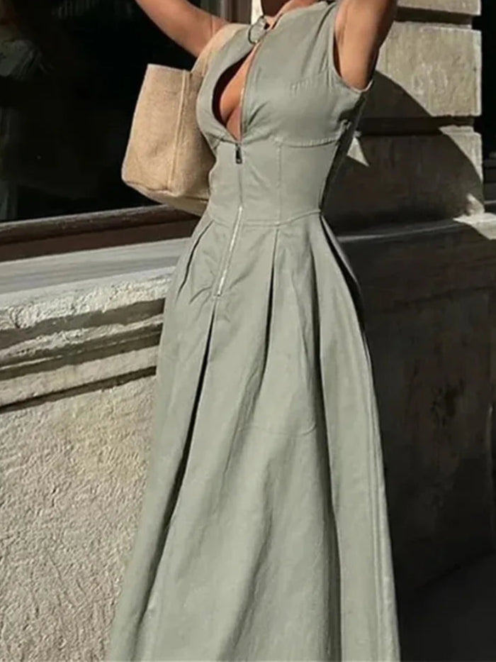 Dress Elegant designed to highlight femininity with sophistication