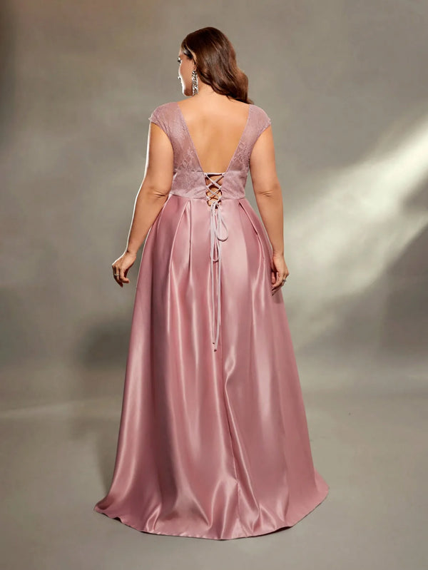 Plus-size hollowed-out shoulder lace chest dress