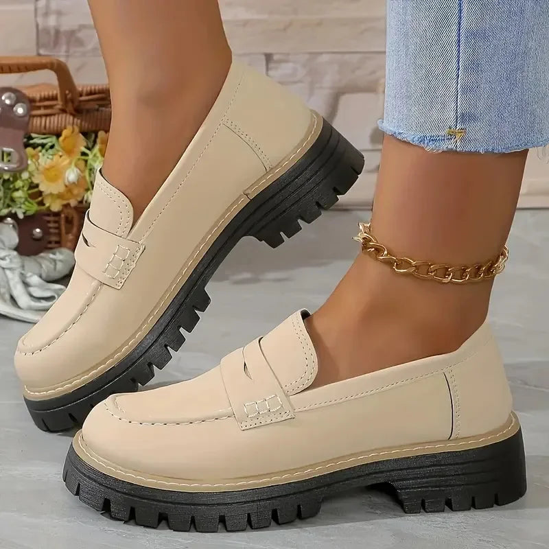 Spring casual British style shoes with thick heels and retro single