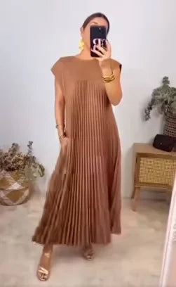 Dress fashion O-Neck Sleeveless Pleated Maxi