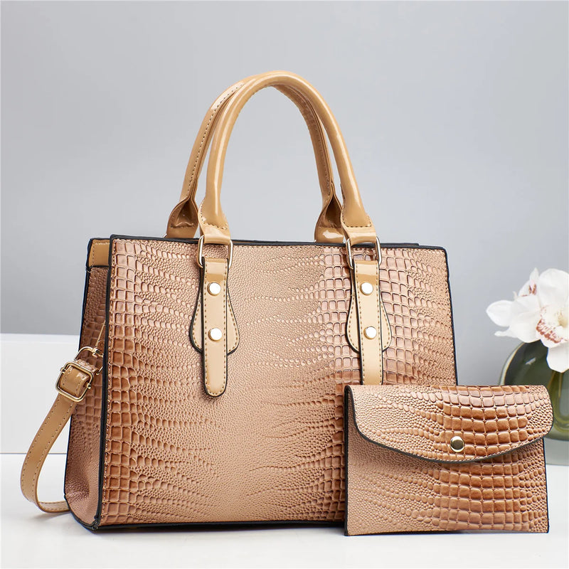 Serpentine Tote Bag – Elegance
