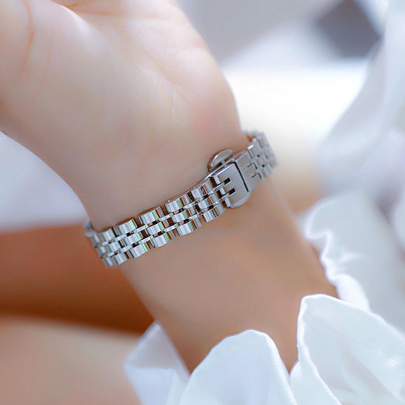 Watches Fashion High Quality Retro Leather Strap Quartz