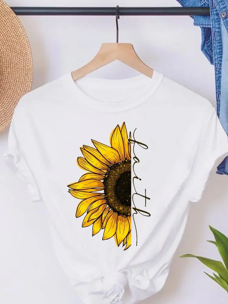 Plus Size Graphic Tee Clothes 90s Sweet Love