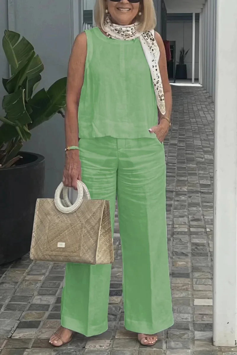 Plus-size casual fashion sleeveless loose