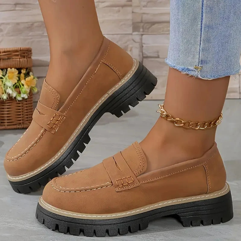 Spring casual British style shoes with thick heels and retro single