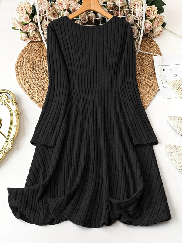 Dress Elegant Casual with a modern and chic appeal