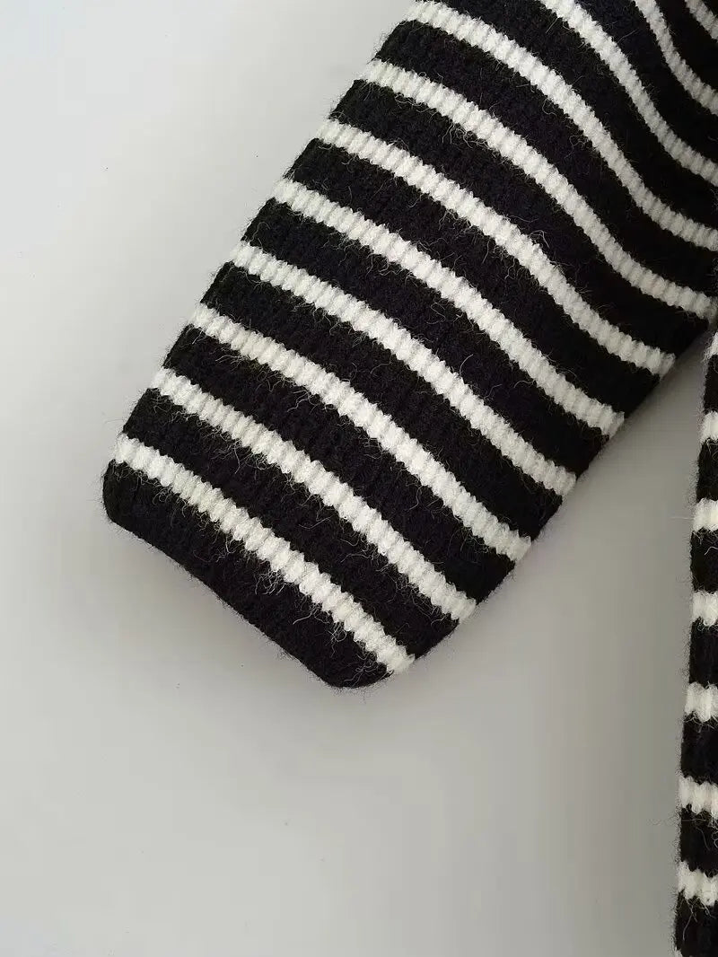 Plus Size Sweater Roomy Mid-Length Crew Neck