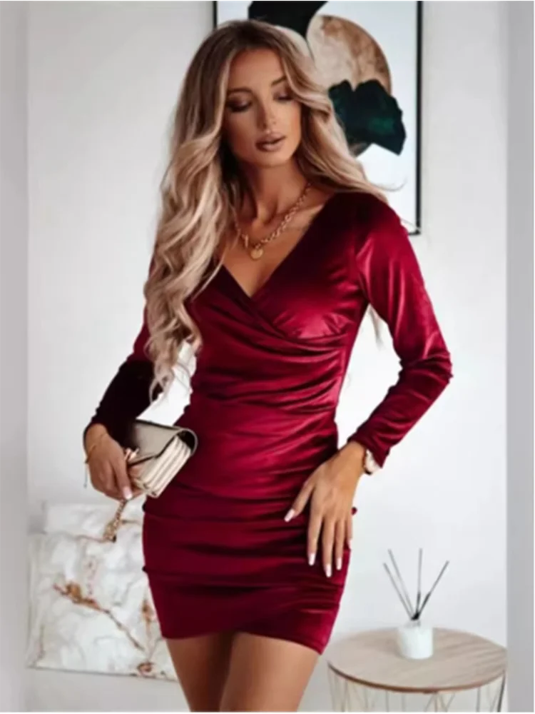 Dress the Night - Women's Fashion - View 3