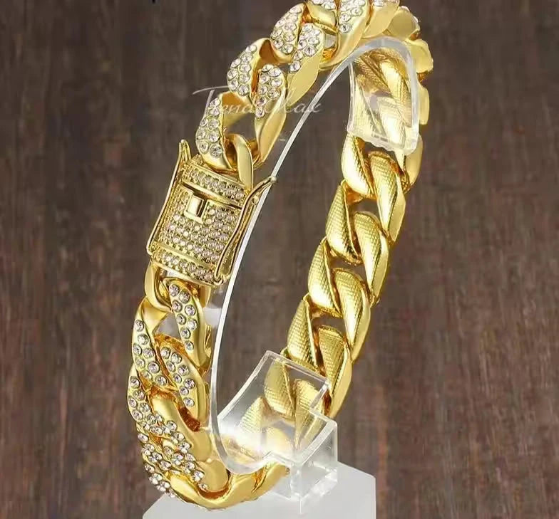 Bracelets - Women's Fashion - View 3