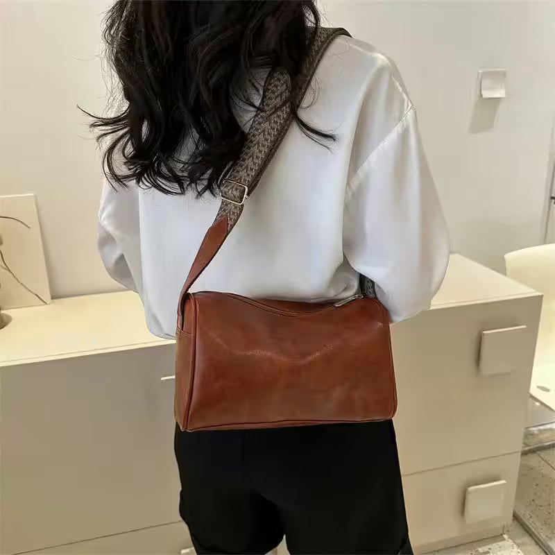 Leather Boston Small Handbag Crossbody Bag Casual - Additional View 4