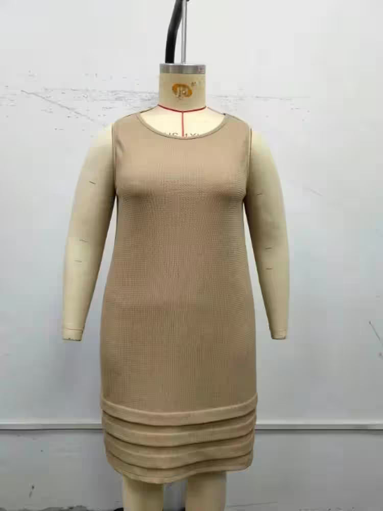 Plus Size Solid O-Neck Sleeveless Holiday Dress - Additional View 3