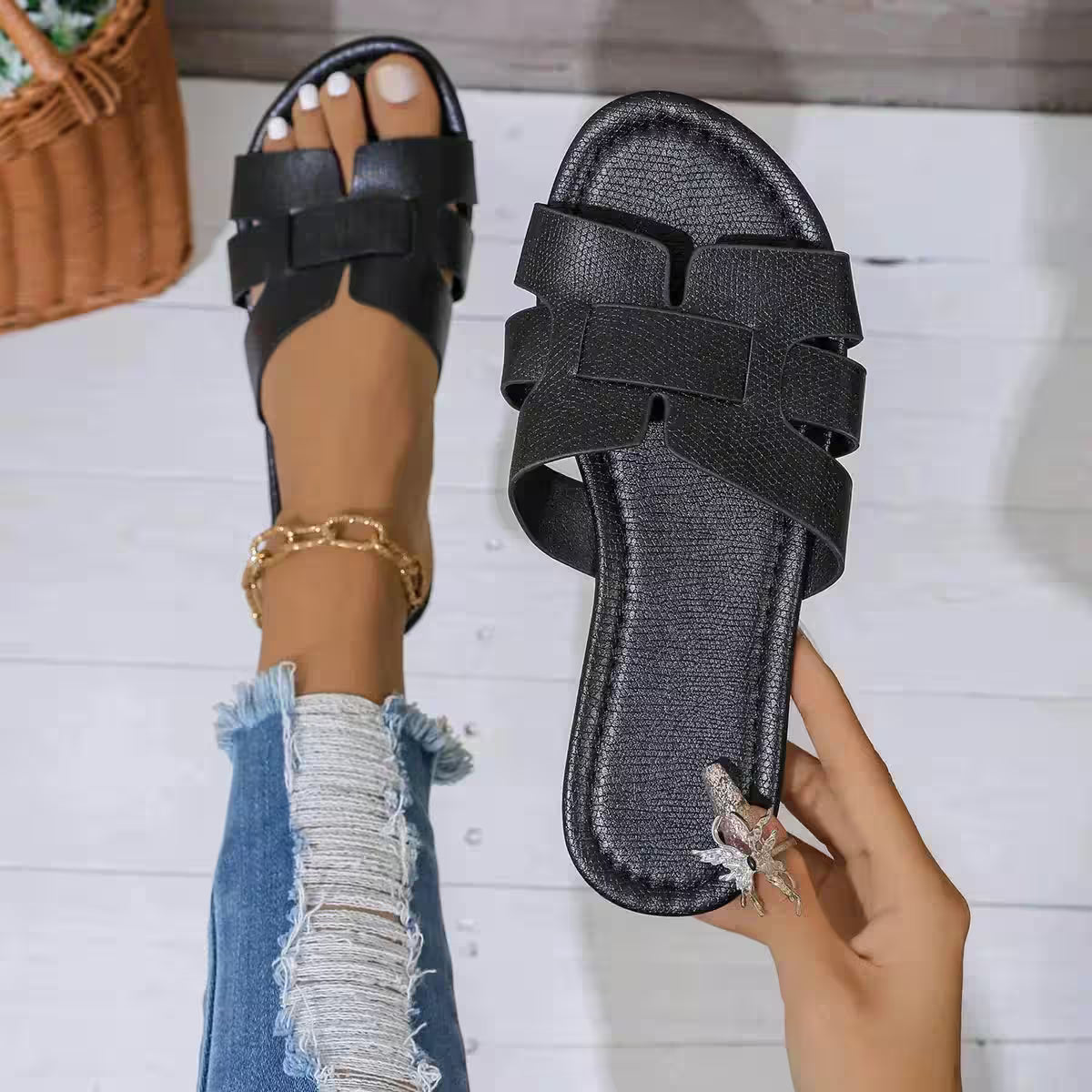 Casual Sandals Concise Flip Flops - Additional View 8
