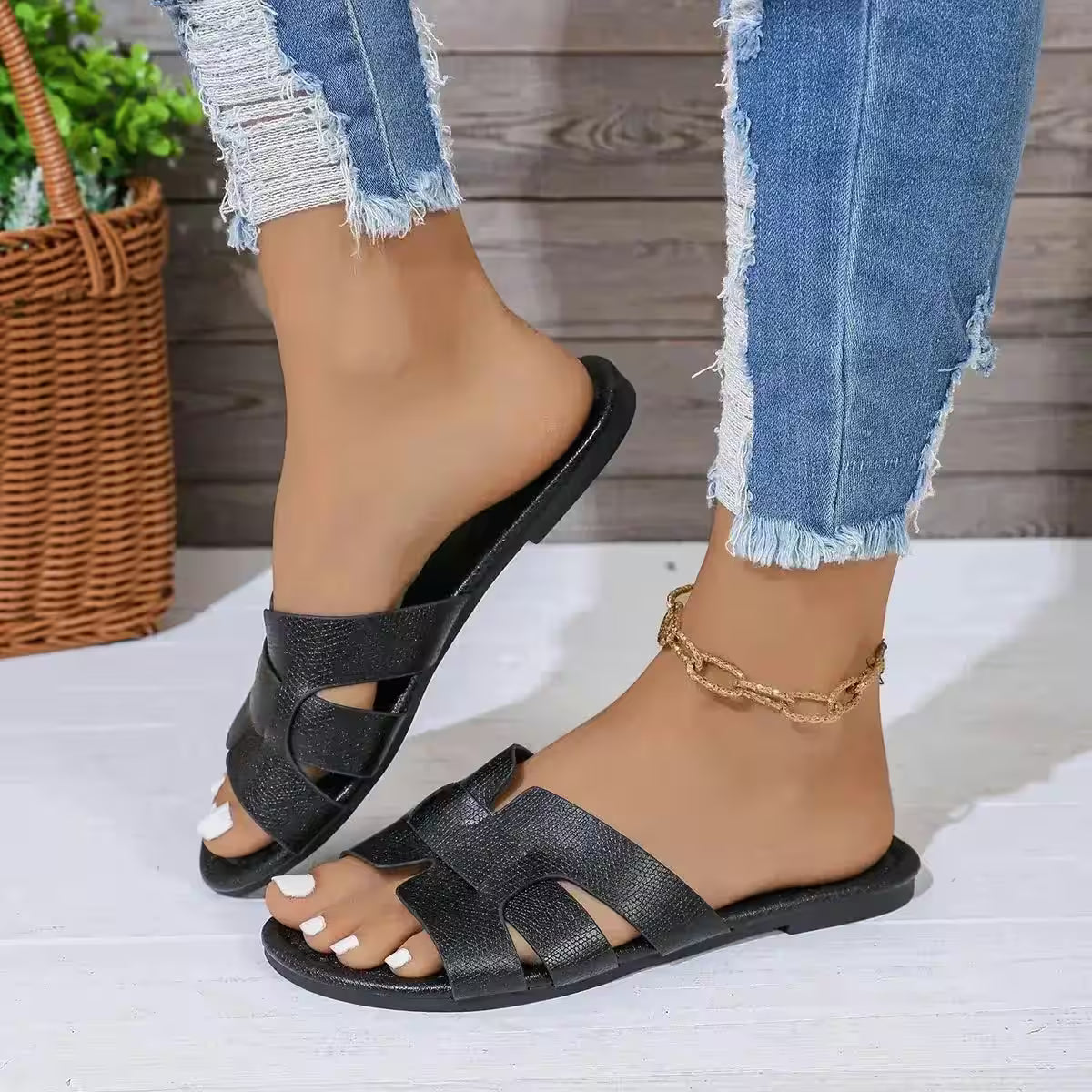Casual Sandals Concise Flip Flops - Additional View 6
